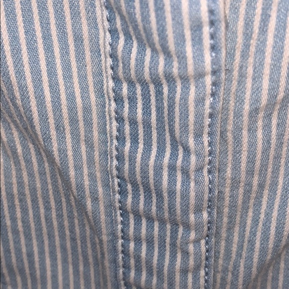 NWOT Universal Thread 4 Pocket Denim Stripe Shirt - Picture 5 of 9